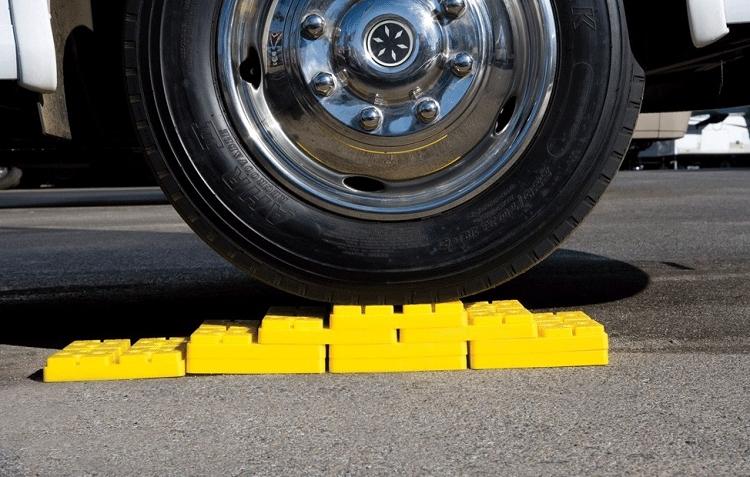 10 Pack Camco Yellow RV Leveling Blocks 44505